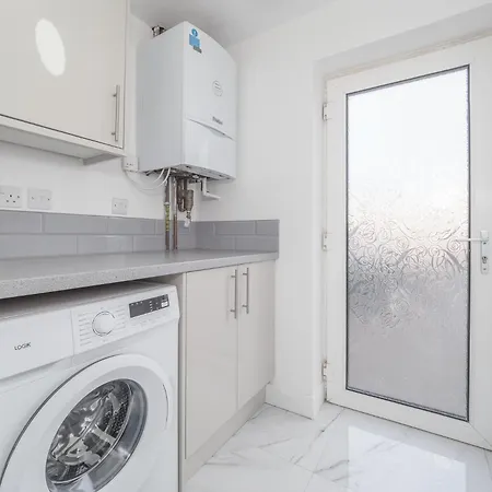 Perfect For Contractors, Driveway With Free Parking, Close To City Centre Coventry Exterior photo